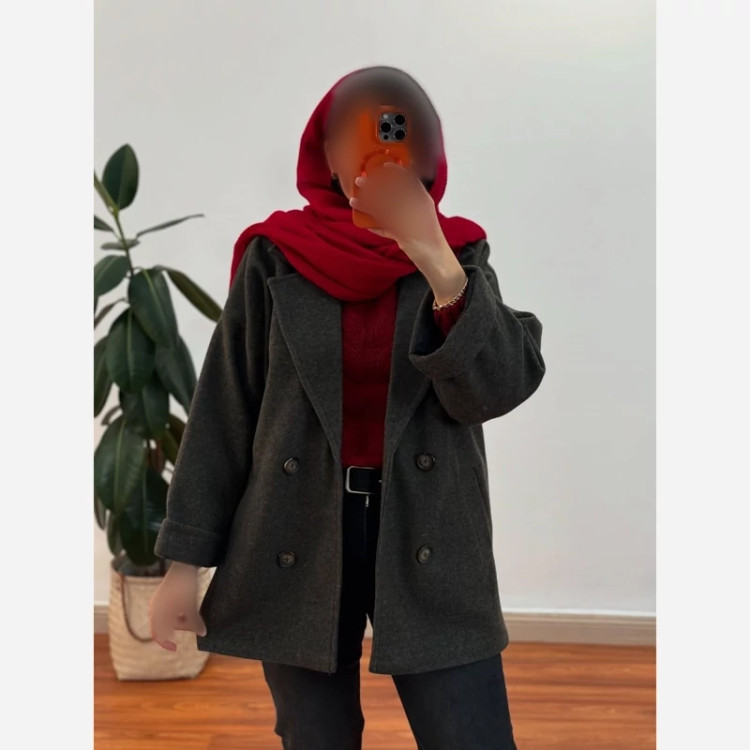 کت زمستانه زنانه همراه با پارچه فوتر
